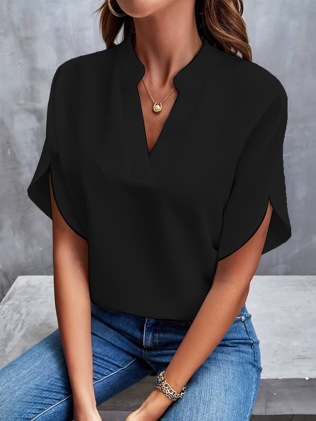 Romie™ - Elegant V-neck blouse